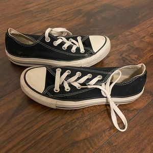 Size 6 womens converse